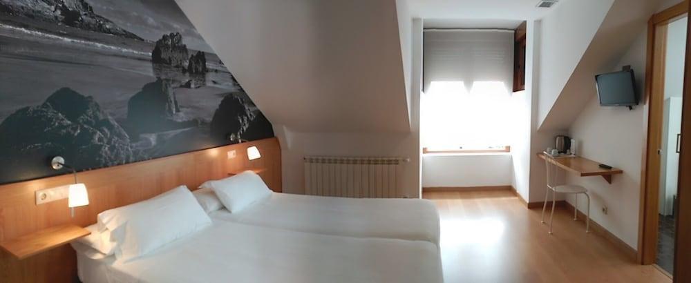 Hotel Dabeleira Luarca Eksteriør bilde