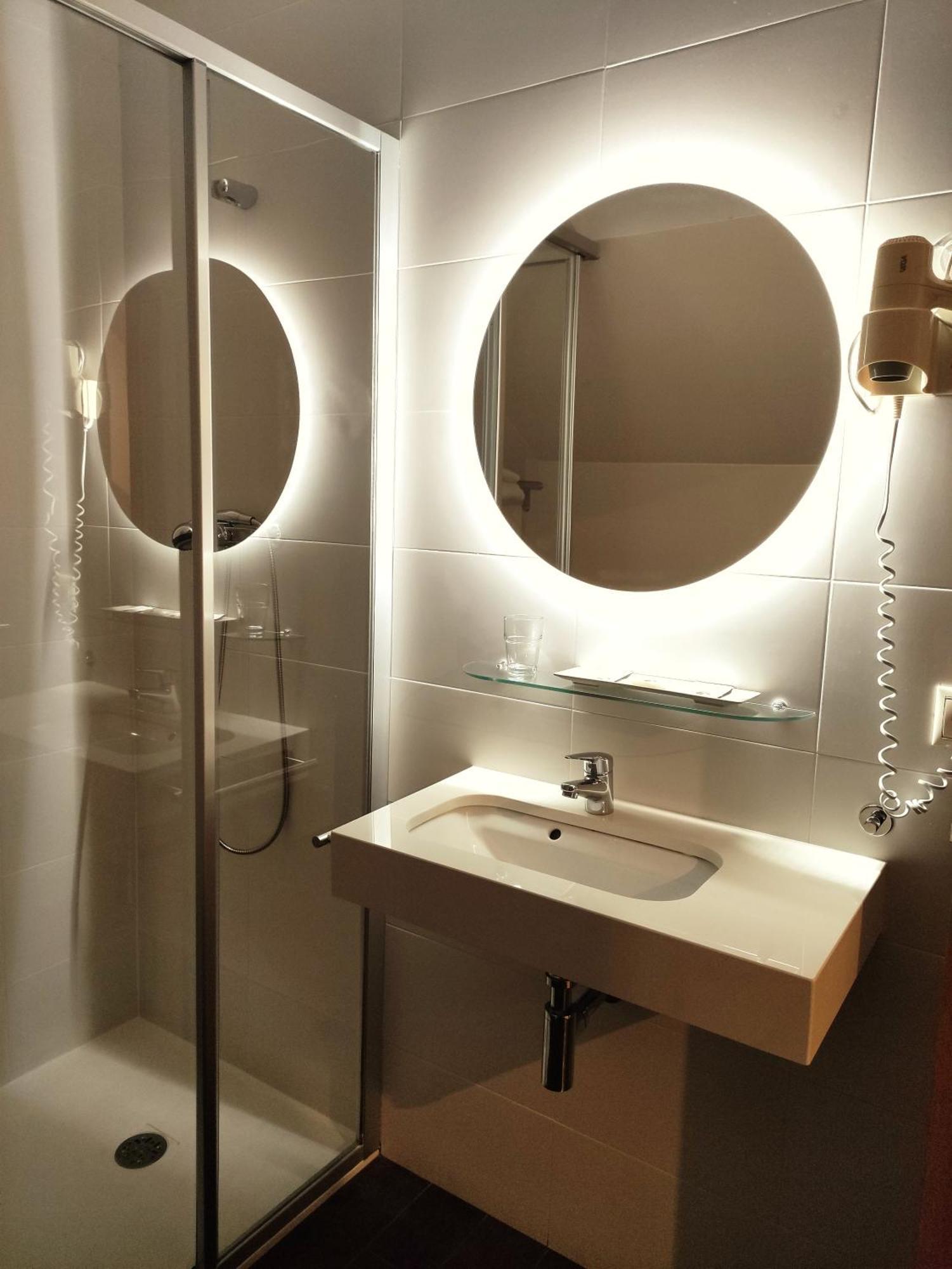 Hotel Dabeleira Luarca Eksteriør bilde