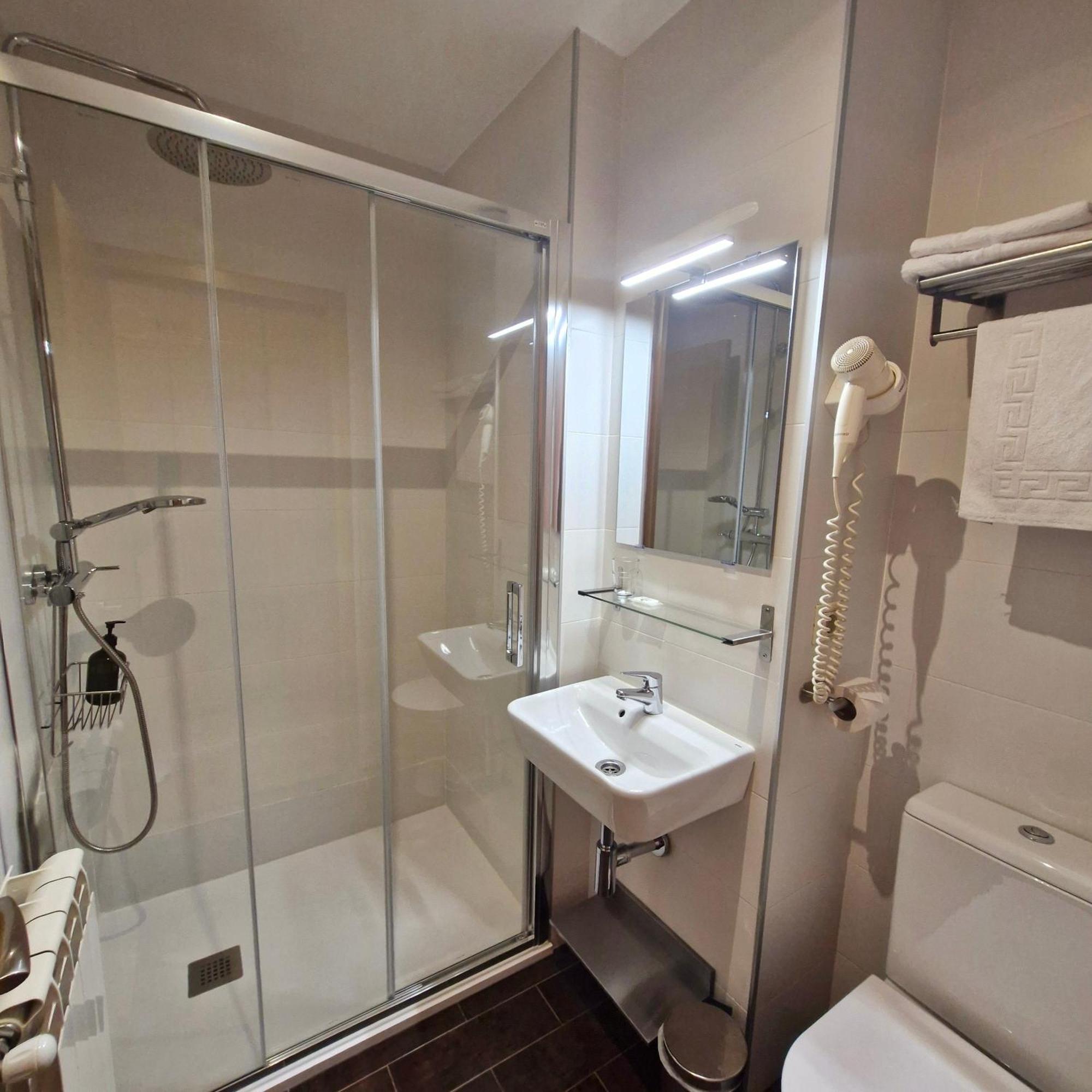 Hotel Dabeleira Luarca Eksteriør bilde